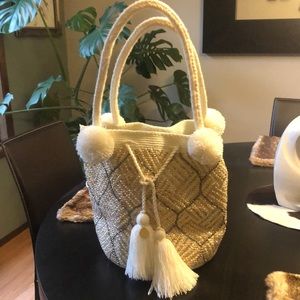 Nativo Soul handmade crystal wayuu bag
